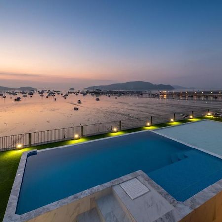 Shin Arch39 Phuket Beach Front - Sha Plus Chalong Bagian luar foto