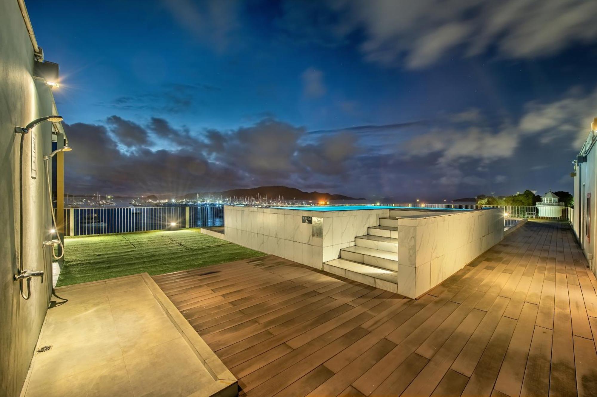 Shin Arch39 Phuket Beach Front - Sha Plus Chalong Bagian luar foto