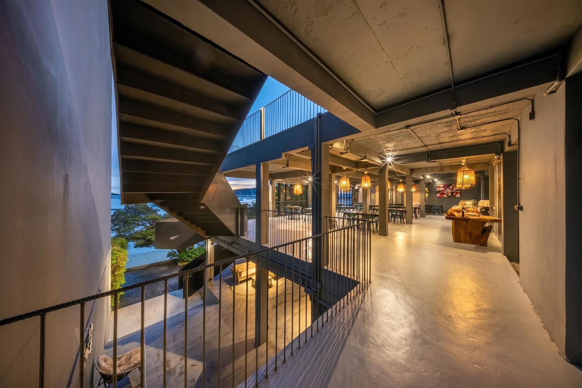 Shin Arch39 Phuket Beach Front - Sha Plus Chalong Bagian luar foto
