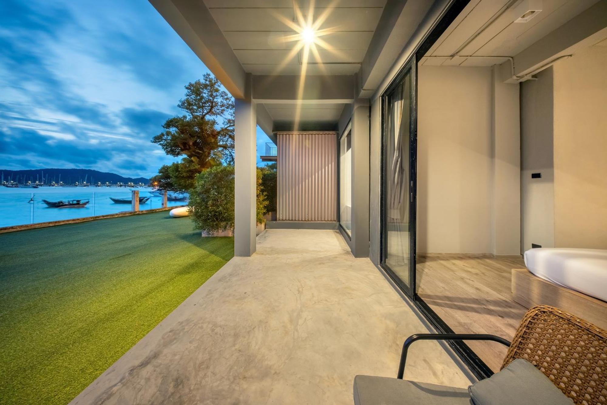 Shin Arch39 Phuket Beach Front - Sha Plus Chalong Bagian luar foto