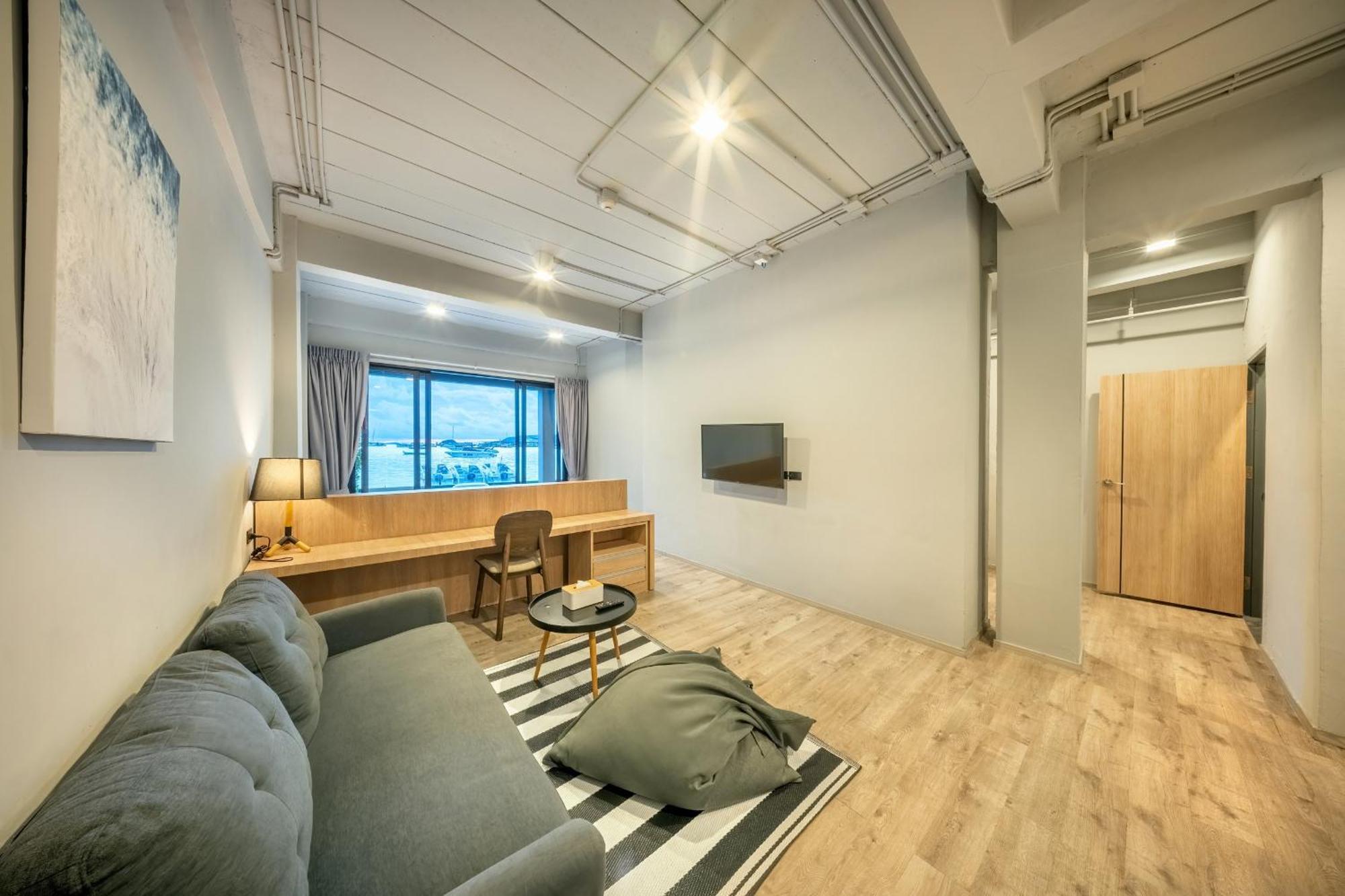 Shin Arch39 Phuket Beach Front - Sha Plus Chalong Bagian luar foto
