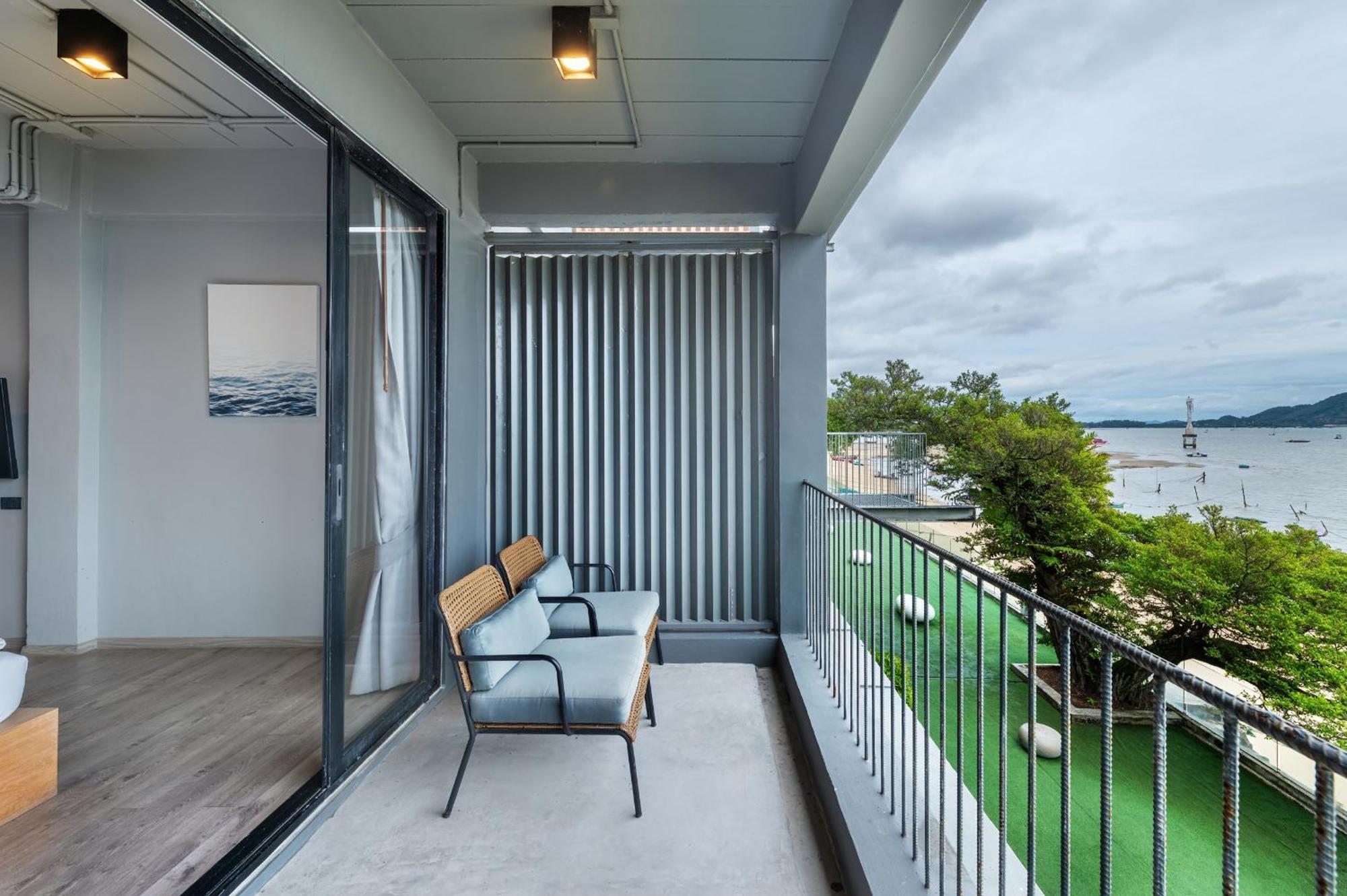 Shin Arch39 Phuket Beach Front - Sha Plus Chalong Bagian luar foto