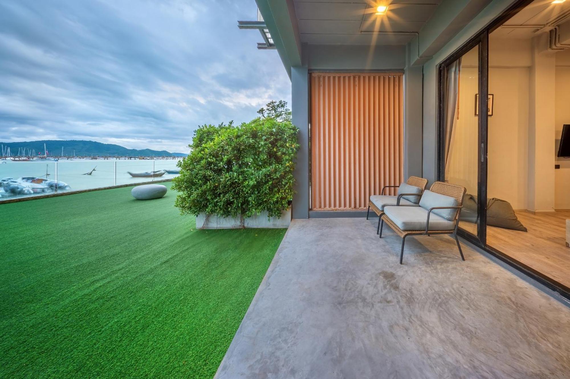 Shin Arch39 Phuket Beach Front - Sha Plus Chalong Bagian luar foto