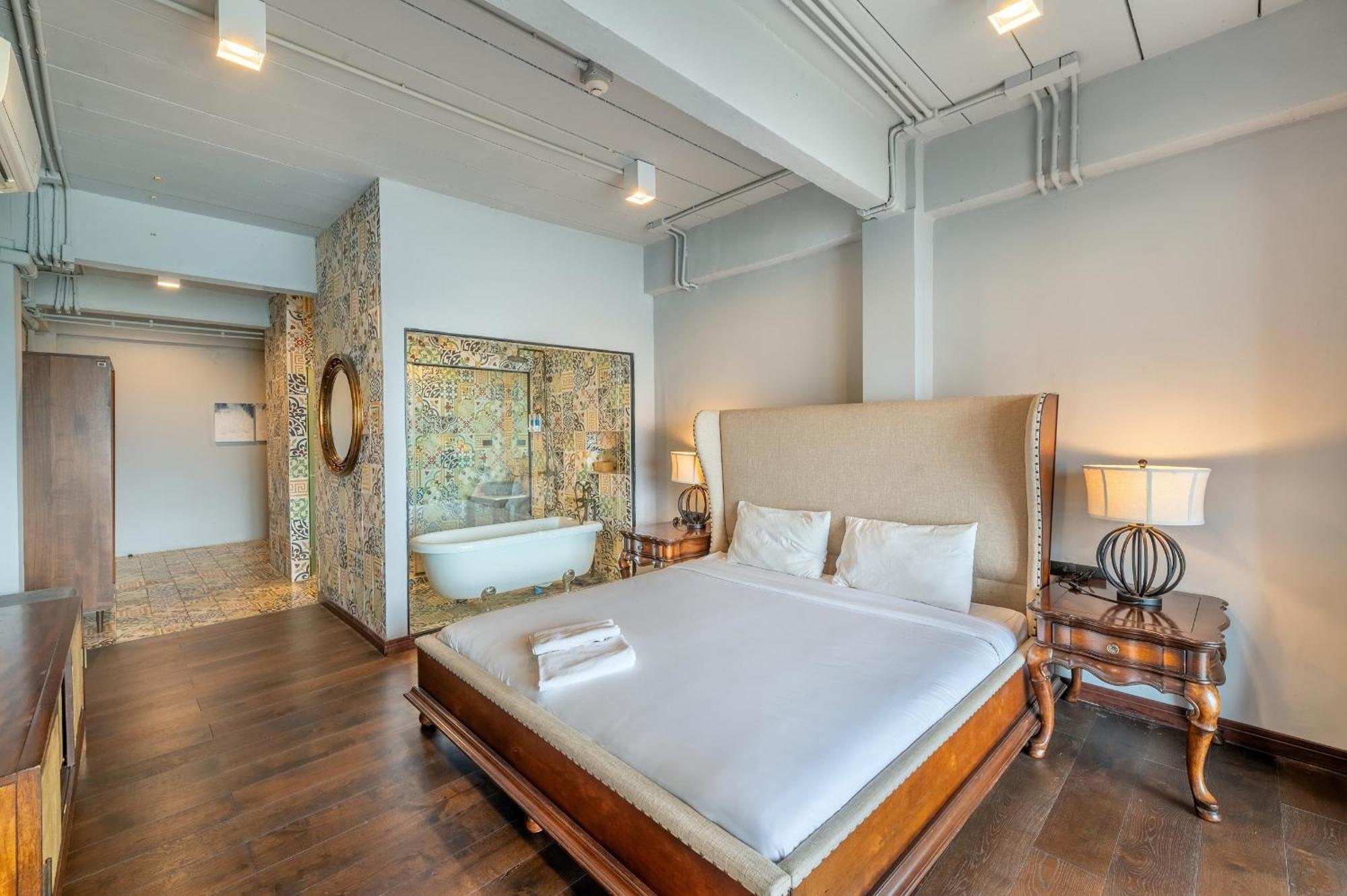 Shin Arch39 Phuket Beach Front - Sha Plus Chalong Bagian luar foto