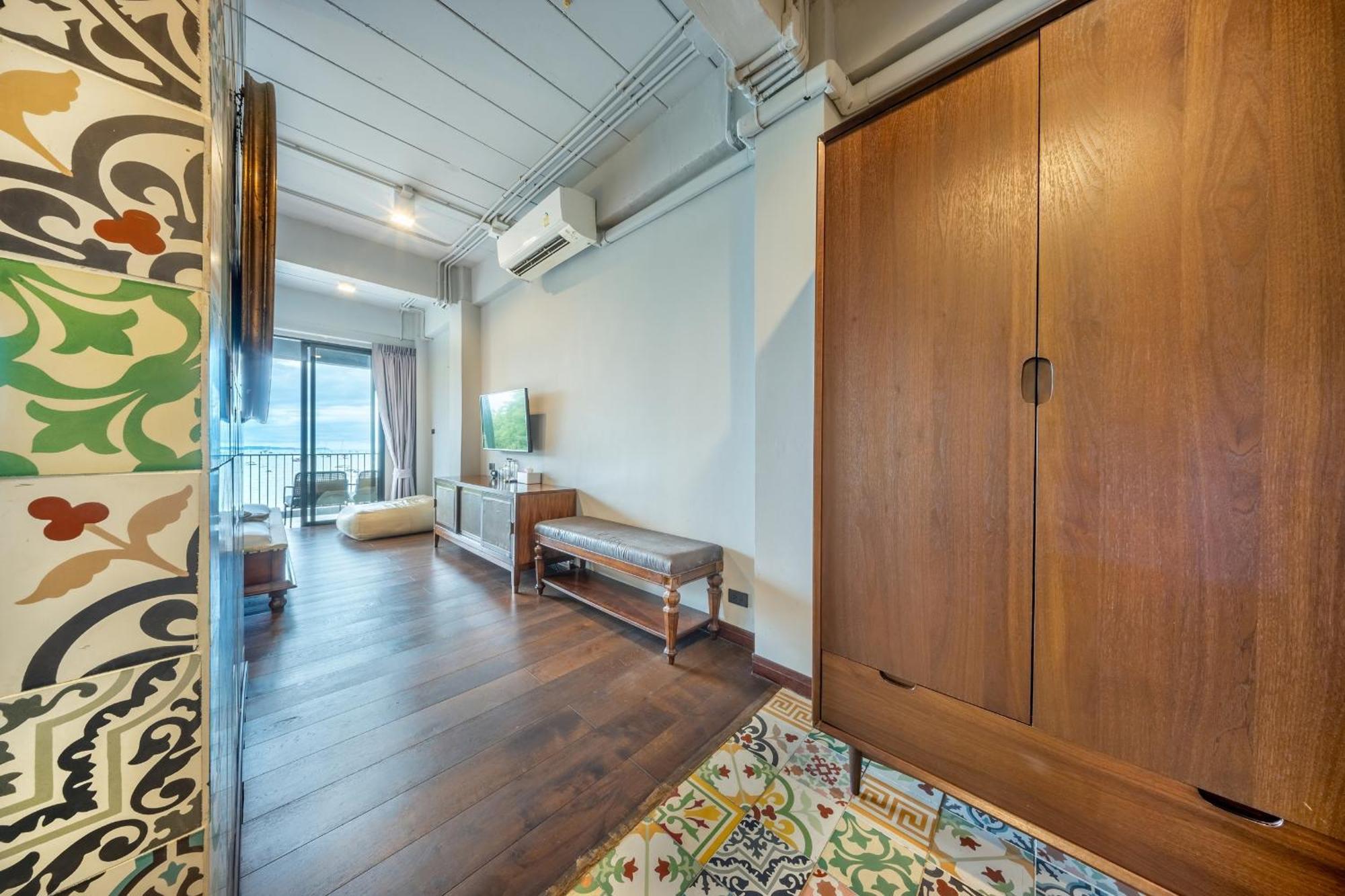 Shin Arch39 Phuket Beach Front - Sha Plus Chalong Bagian luar foto