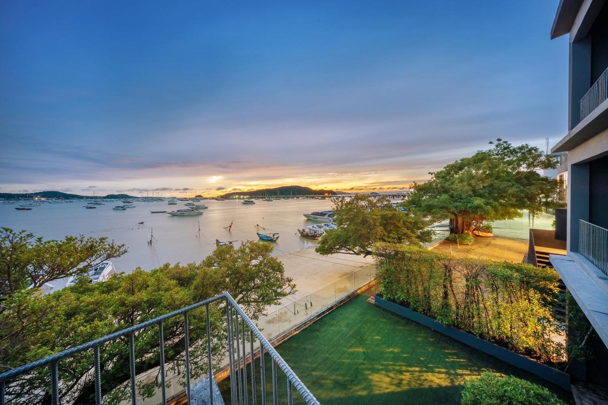 Shin Arch39 Phuket Beach Front - Sha Plus Chalong Bagian luar foto